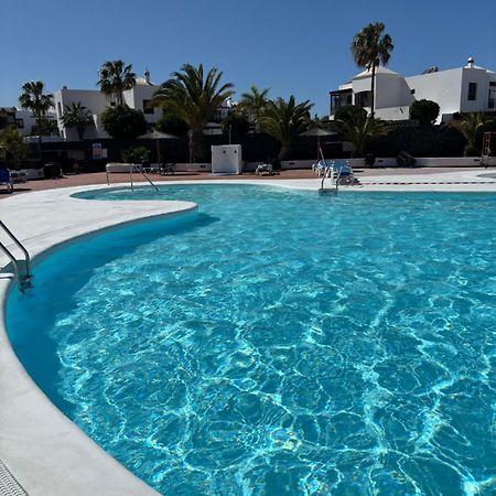 Casa Amplia Y Moderna De 3 Habitaciones En Complejo Con Piscina Costa Teguise Luaran gambar