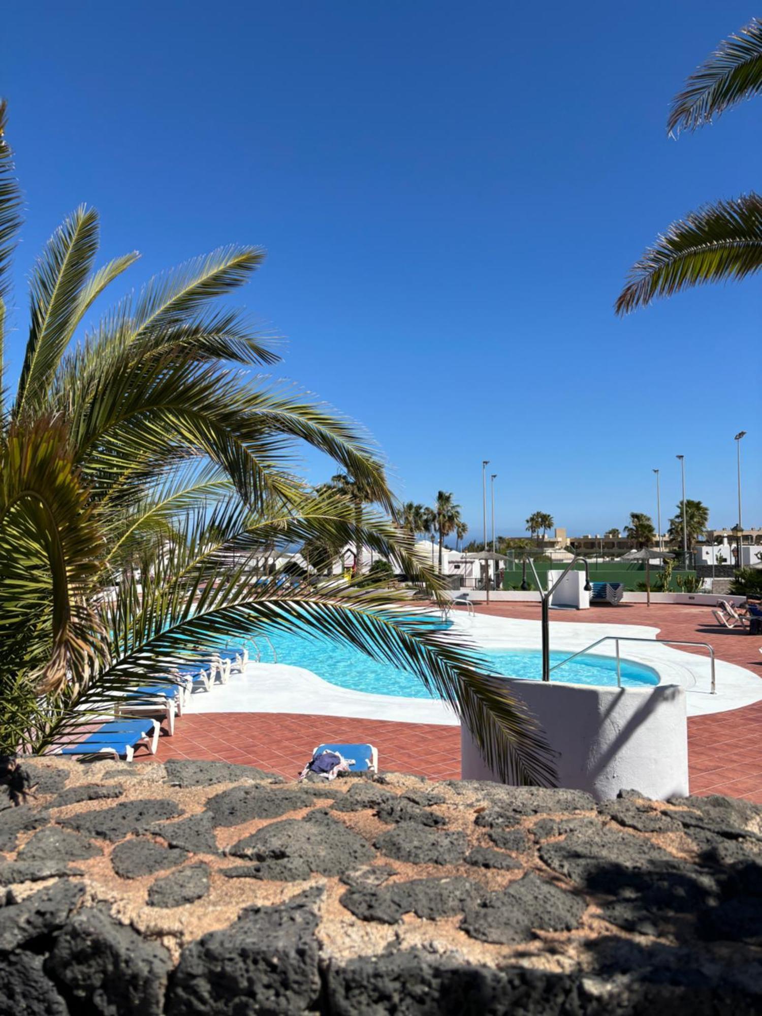 Casa Amplia Y Moderna De 3 Habitaciones En Complejo Con Piscina Costa Teguise Luaran gambar