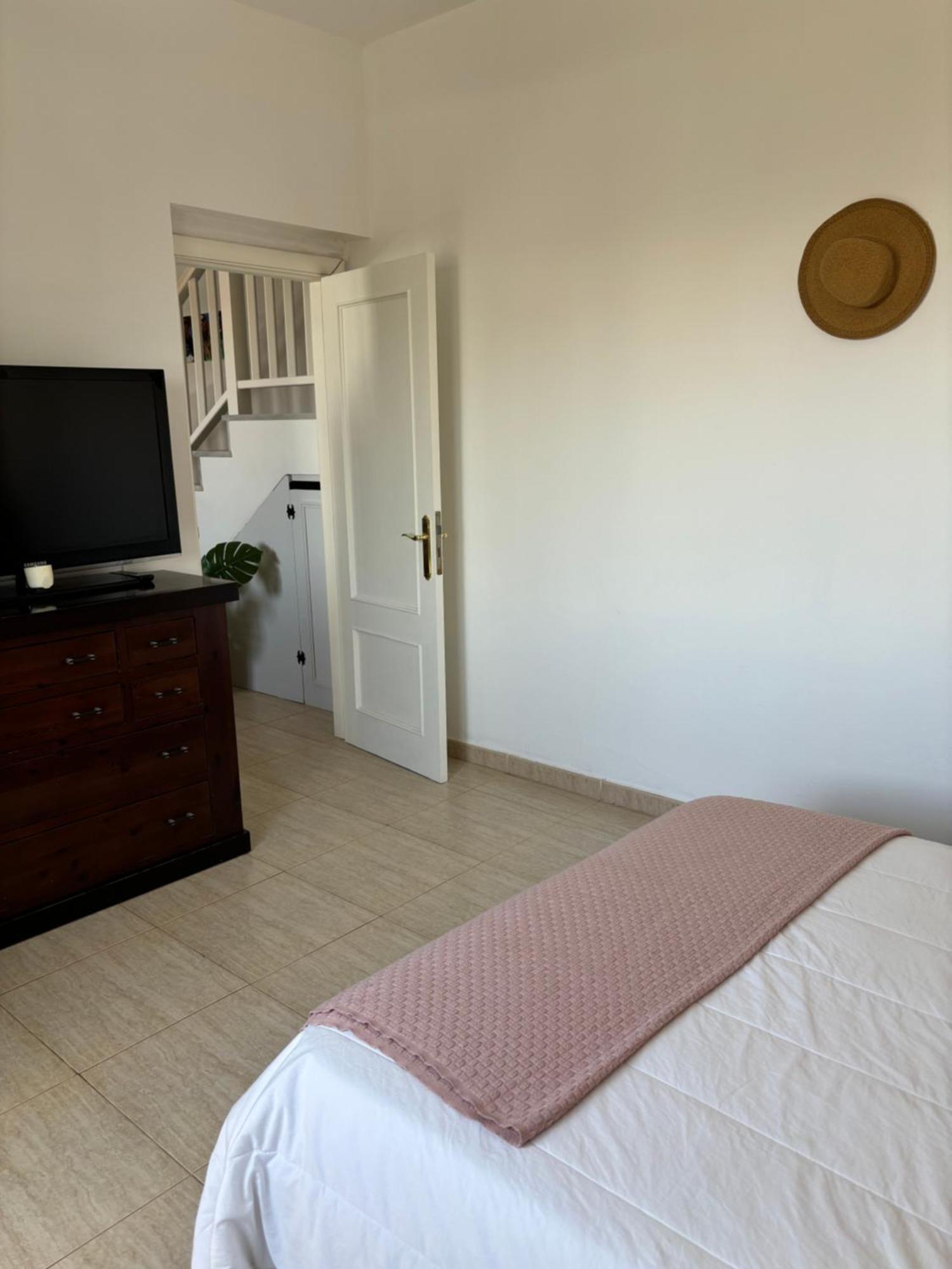Casa Amplia Y Moderna De 3 Habitaciones En Complejo Con Piscina Costa Teguise Luaran gambar